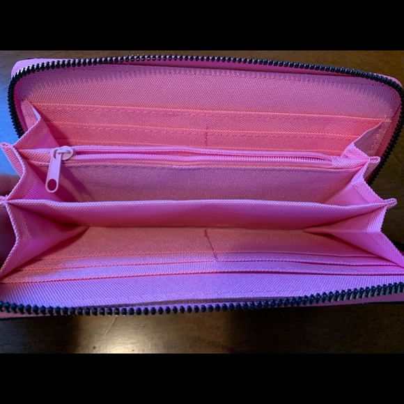 Simply Southern Flower Clutch - Picture 5 of 9